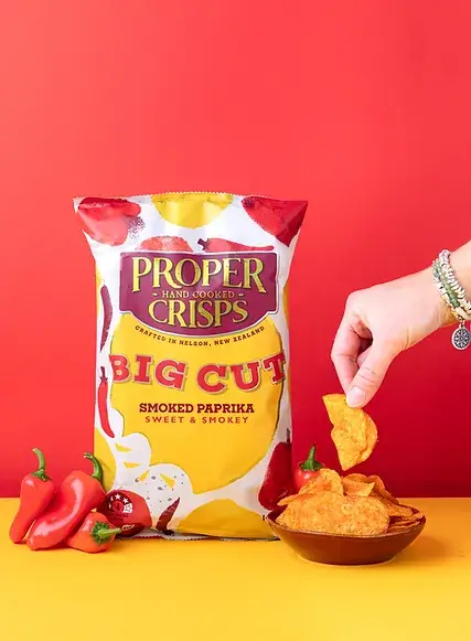 smoked paprika big cut crisps lifestyle image