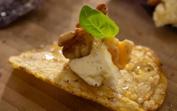 Goats Cheese Mascarpone Crisps